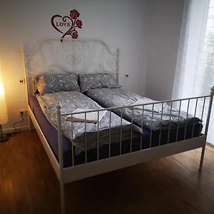 Apartment Near Fair And In Few Min, With Garden Frankfurt am Main